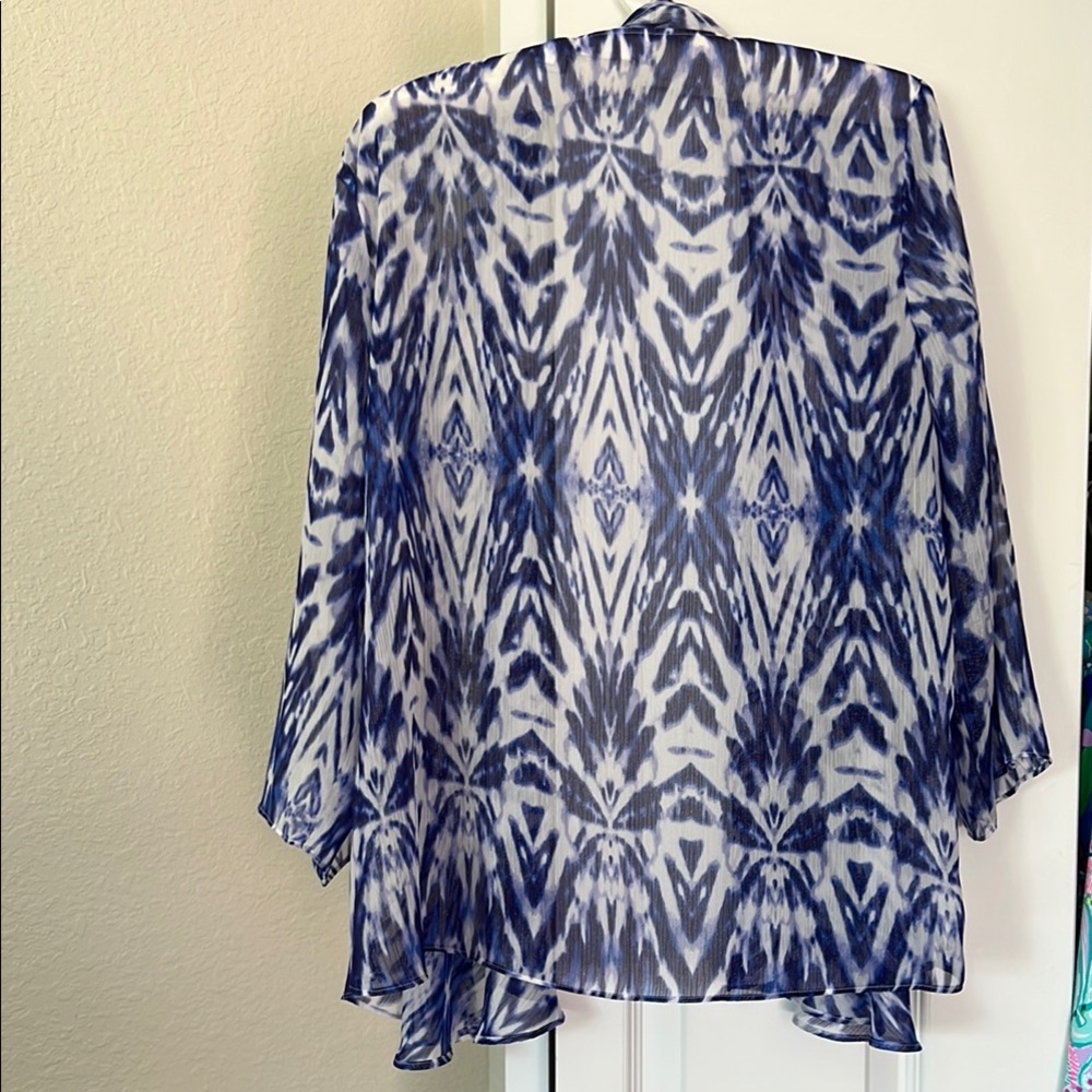 Chico’s Size I Blue and White Sheer Opened Blouse - Picture 8 of 8